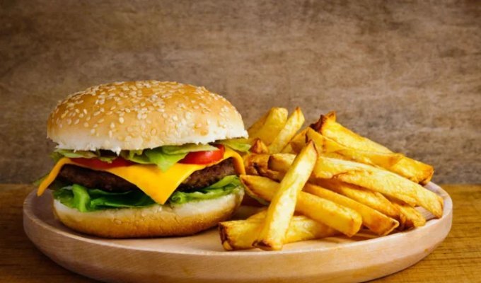 Burger - The History of the Dish That Conquered the World (11 photos)
