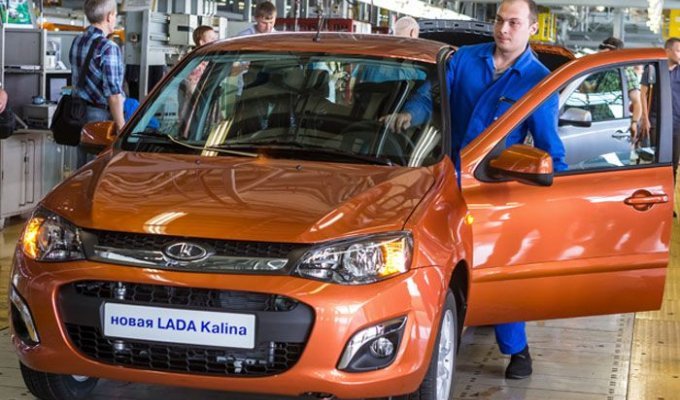 На АвтоВАЗе началось серийное производство Lada Kalina-2 (16 фото)