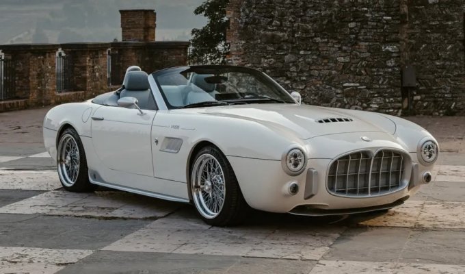 Old BMW Z4 turned into a luxury roadster (13 photos)