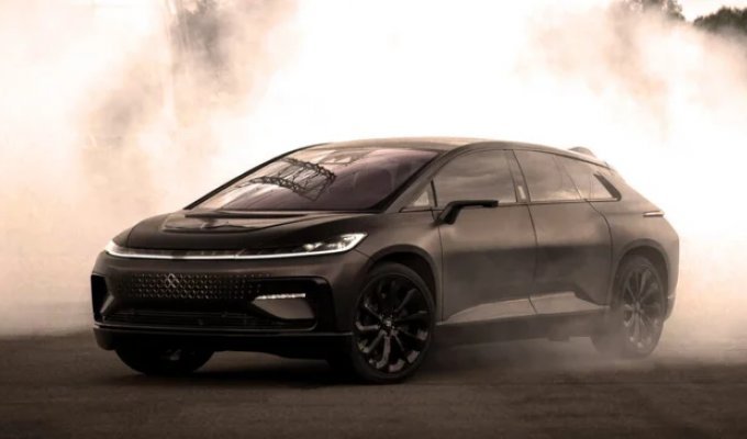Прототип взорвался в штаб-квартире Faraday Future, что привело к закрытию здания в Лос-Анджелесе (2 фото)