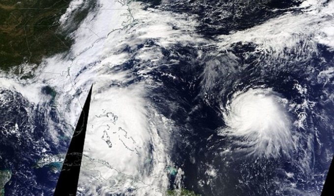 Еще один ураган идет вслед за "Мэтью" к восточным берегам США (4 фото + 1 видео + 1 гиф)