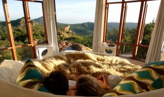 15 breathtaking views from a window (16 photos)