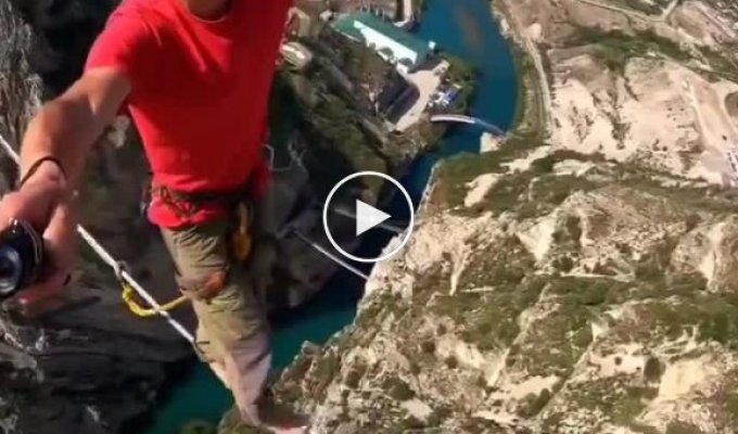 A tightrope walker from Sochi walked along the sling over the Sulak Canyon