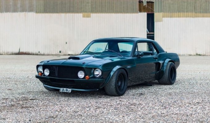 Ford Mustang, on which he persecuted Belmondo in the film "Outside", put up for sale (20 photos+1 video)