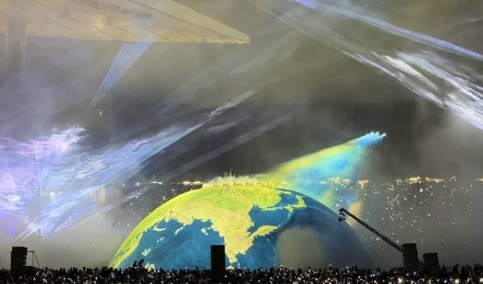 Kanye West drew 118,000 spectators in Istanbul, setting a concert attendance record (5 photos)
