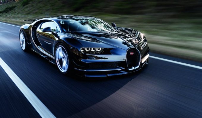 Bugatti рассекретила 1500-сильного преемника Veyron (53 фото + 1 видео)