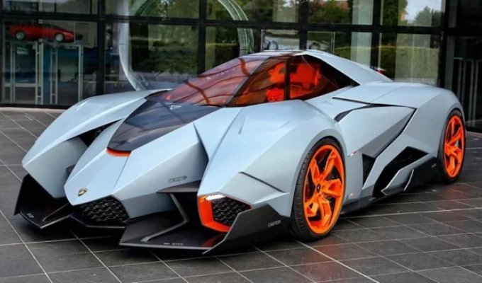 Lamborghini тайно продала уникальный концепт Egoista за 117 миллионов долларов (11 фото)