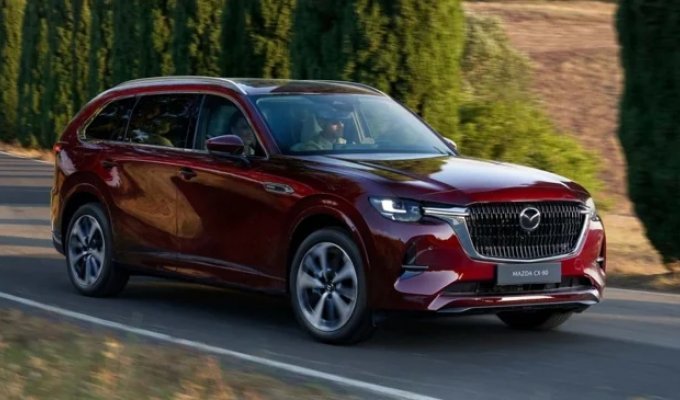 Mazda представила обновлённые кроссоверы Mazda CX-80 и Mazda CX-60 (14 фото)