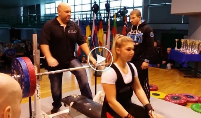 Самая сильная девочка планеты установила новый мировой рекорд