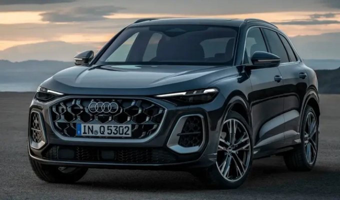 The third generation AUDI Q5 crossover is presented. There are a lot of changes (18 photos)