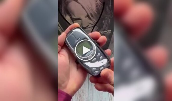 It’s 2004, life is good, and you’ve got a Nokia 3310 in a case