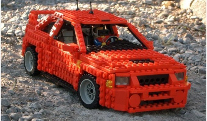 Mitsubishi Evolution from Lego (7 photos)
