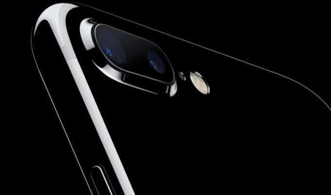 Apple пришлось поменять слоган iPhone 7 в Китае, чтобы он не был оскорбительным (2 фото)