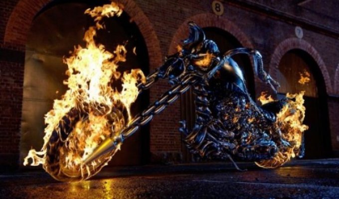 Motorcycle from the movie "Ghost Rider" (14 photos)