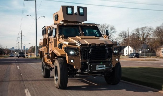 Ford Super Duty turned into a military armored car for public roads (21 photos)