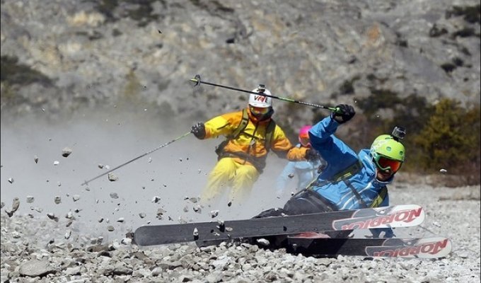 Австрийские лыжники настолько суровы… (3 фото)