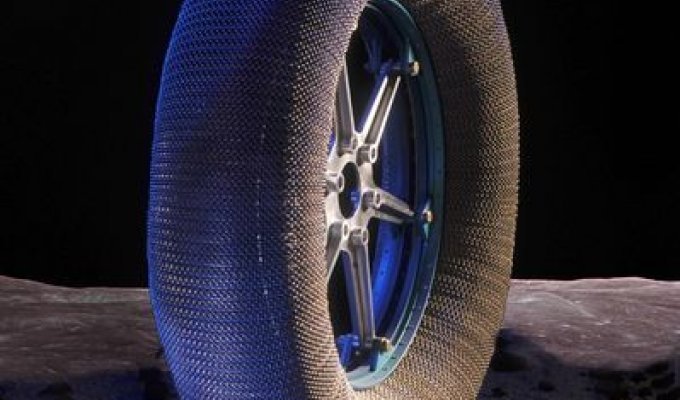 Компания Goodyear и NASA создали новые шины для космоса (10 фото)
