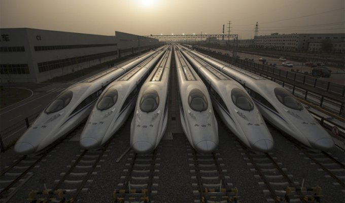 Китайские поезда: снаружи и внутри (22 фото)
