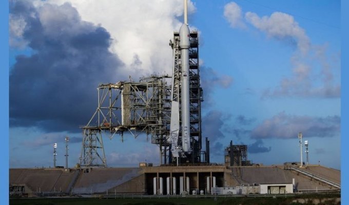 Первый запуск SpaceX в 2018 году: скандалы, интриги, расследования (4 фото)