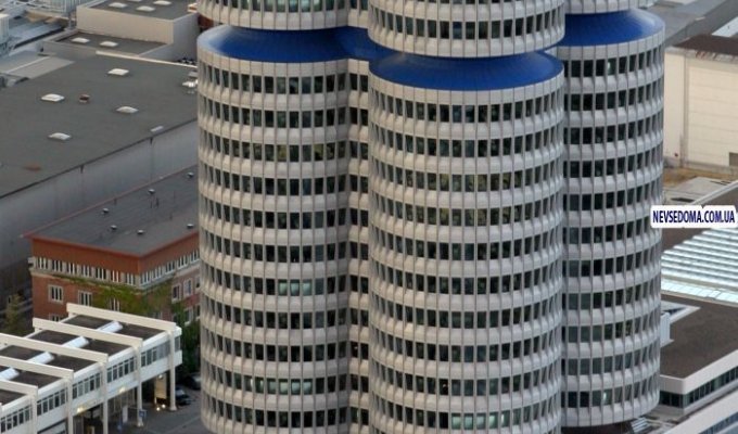 Футуристический музей BMW в Мюнхене (35 фото)