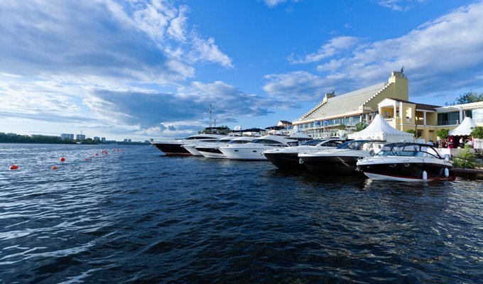 Выставка яхт и предметов роскоши Millionaire Boat Show 2011 (49 фото)