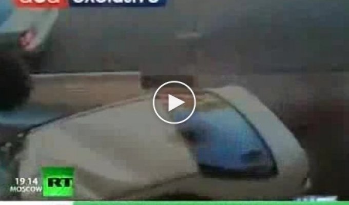 Мужик спас ребенка от машины