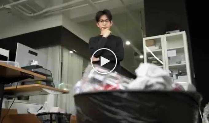 Офісна мрія збулася: відро, що самонаводиться, від китайських інженерів