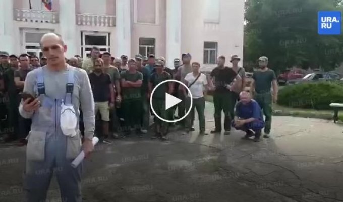 Приехавшим восстанавливать Донбасс российским работягам оккупанты забыли выплатить зарплату