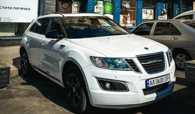 The last serial Saab was spotted in Kyiv (3 photos)