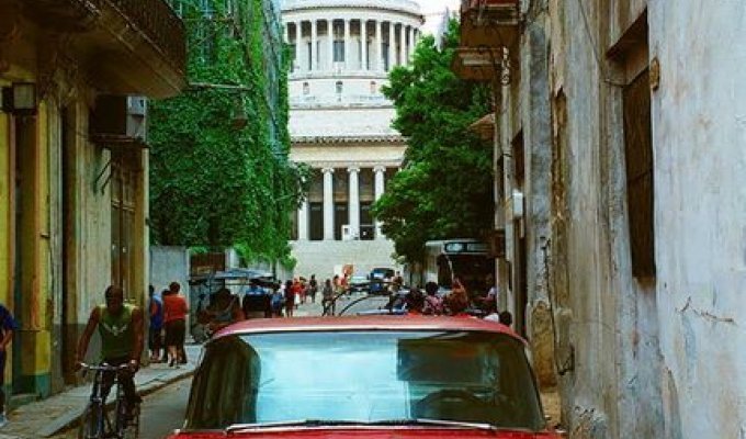Автомобили на Кубе (40 фото)