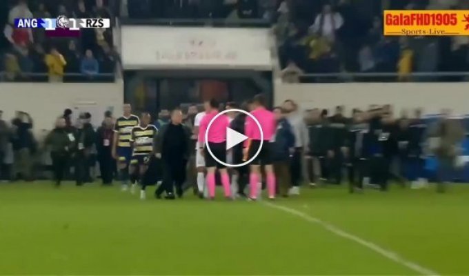 The president of a Turkish football club attacked a referee