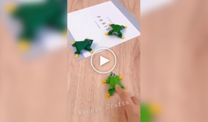 Paper jumping frog