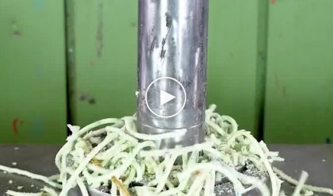 Attacking. Video: Hydraulic press against various objects