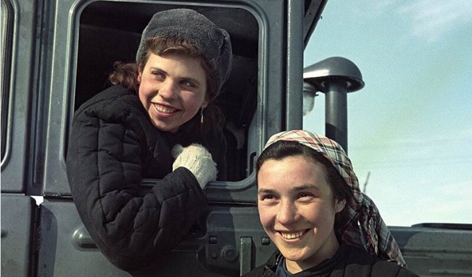 Постановочные фото советской жизни (22 фото)