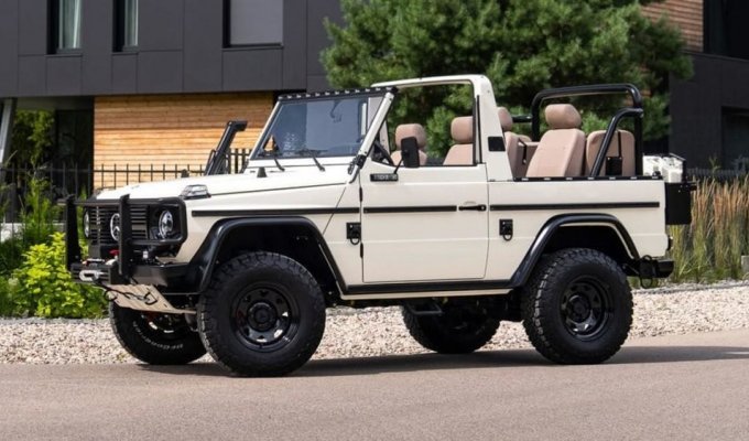 Gelendvagen convertible from the 1990s was valued more expensive than the new G-Class (35 photos)