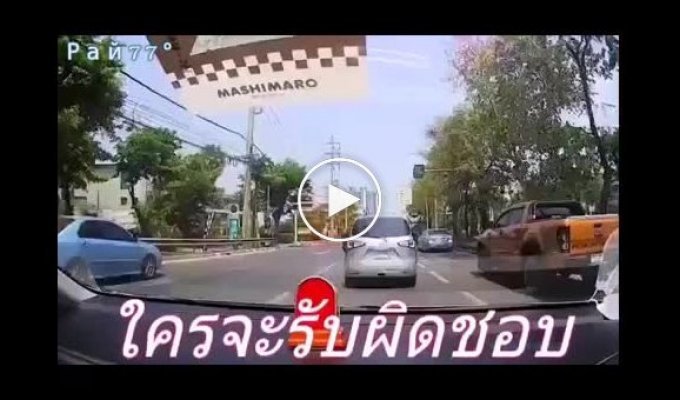 Отлетевший от ЛЭП провод выбил мотоциклиста в Таиланде