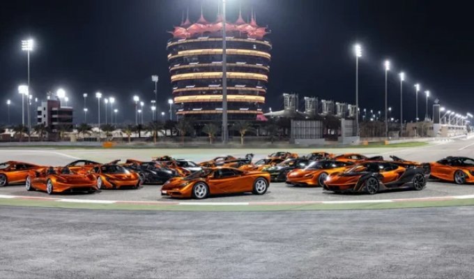 Коллекцию из 20 уникальных McLaren выставили на продажу (17 фото)