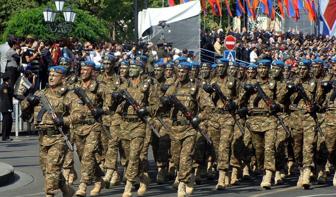 20 лет Независимой Армении: Военный парад (36 фото)