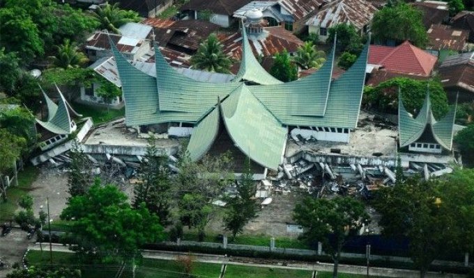Землетрясение на Суматре (41 фото)