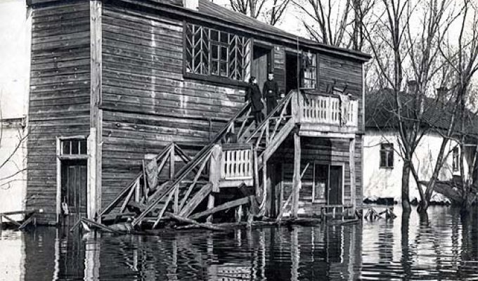 Киев нач.20 ст. ( Где то 1905). Наводнение в поселке на Трухановом острове.