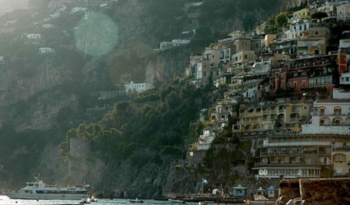 Positano - итальянский город на скале (10 фото)