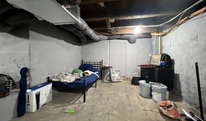 Men showed what harsh bachelor pads look like (15 photos)