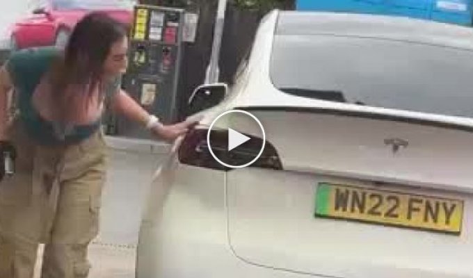 How to fill up an electric car at a gas station