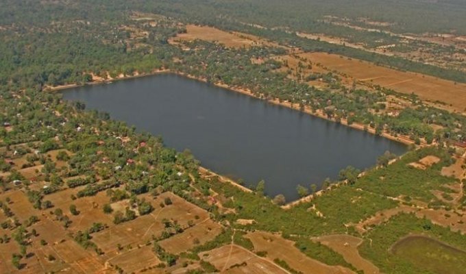 Загадочные вопросы древности: можно ли вручную выкопать озеро 8 на 2 километра? (5 фото)