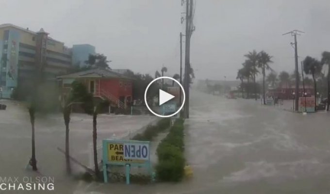 Жуть просто. Флорида уходит под воду из-за урагана «Иан»
