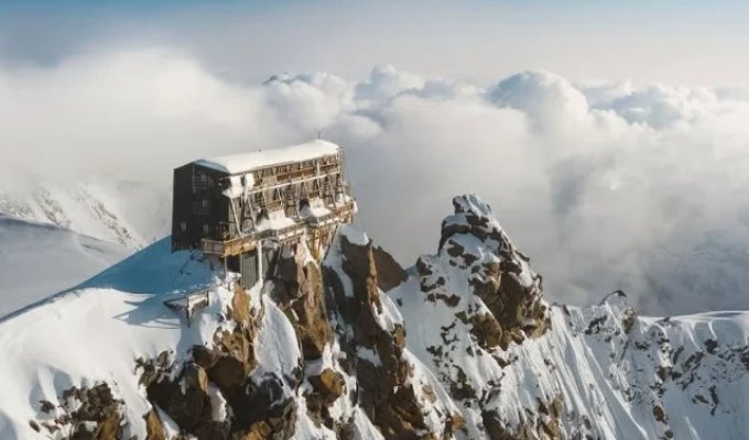 Europe's Highest Altitude Hotel Is Gaining Popularity in the Alps (3 photos)
