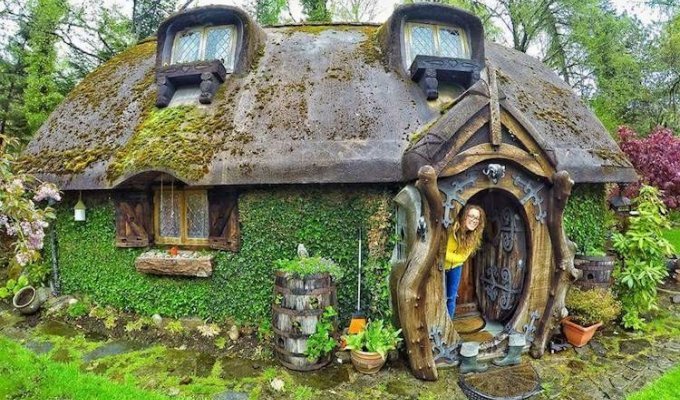 Суперфан «Властелина Колец» построил свой собственный домик хоббита (20 фото)