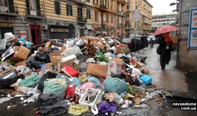  Неаполь хуже мусорного ведра (13 фото)