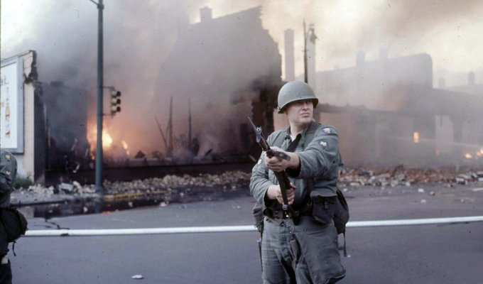 Американский бунт. Детройт, 1967 год (22 фото)