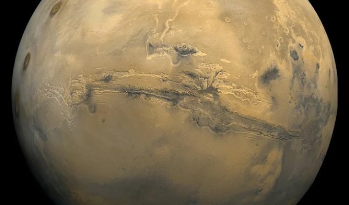 Долины Маринера: как сформировался крупнейший каньон Солнечной системы (4 фото)
